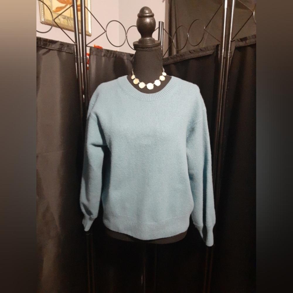 Uni Glo Women's 100% Eool Sweater Long Sleeve Blue Size Small Casual Office
